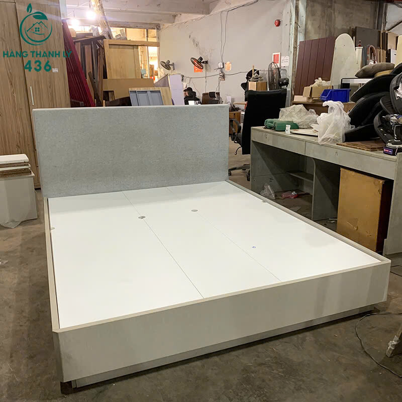 Giường Cũ 1M6x2M Màu Trắng Gỗ Thiết Kế Sang Trọng giuong-cu-mau-trang-go-thiet-ke-sang-trong-3 Giường Cũ 1M6x2M Màu Trắng Gỗ Thiết Kế Sang Trọng