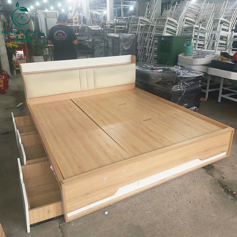 Giường Gỗ Cũ 1M8x2M Bọc Đệm Màu Kem Có Hộc Tủ Hiện Đại giuong-go-cu-1m8x2m-boc-dem-mau-kem-1 Giường Gỗ Cũ 1M8x2M Bọc Đệm Màu Kem Có Hộc Tủ Hiện Đại