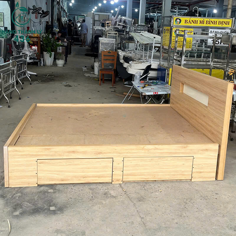 Giường Gỗ Cũ 2Mx1M6 2 Hộc Kéo Có Đầu Giường Dày Dặn giuong-go-cu-2mx1m6-2-hoc-keo-1 Giường Gỗ Cũ 2Mx1M6 2 Hộc Kéo Có Đầu Giường Dày Dặn