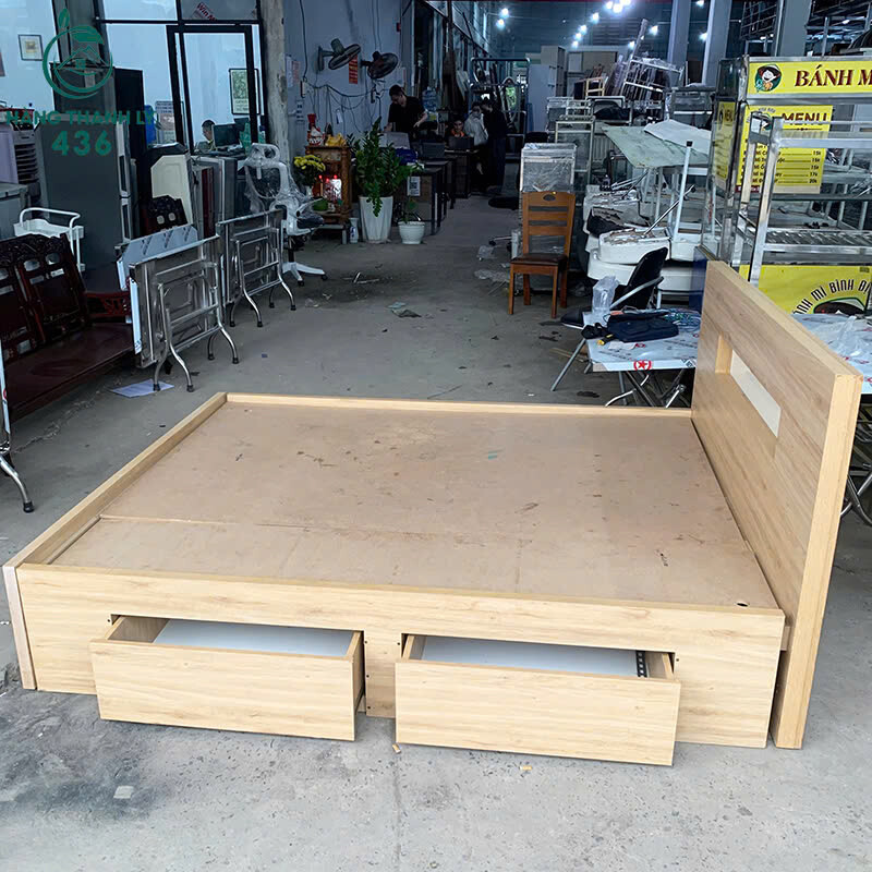 Giường Gỗ Cũ 2Mx1M6 2 Hộc Kéo Có Đầu Giường Dày Dặn giuong-go-cu-2mx1m6-2-hoc-keo-3 Giường Gỗ Cũ 2Mx1M6 2 Hộc Kéo Có Đầu Giường Dày Dặn