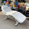 giuong-massage-cu-1m8x61cmx71cm-mau-trang-boc-vai