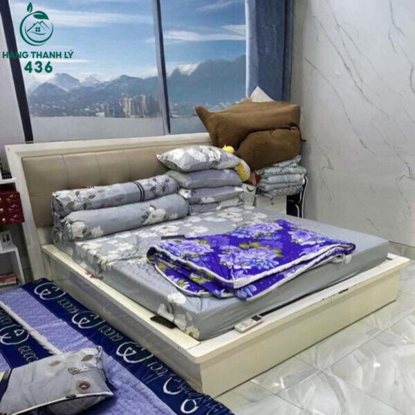 Giường Gỗ Ngủ Cũ Màu Trắng Có Đệm Đầu Sang Trọng giuong-ngu-cu-mau-trang-co-dem-dau-sang-trong-600x600-1 Giường Gỗ Ngủ Cũ Màu Trắng Có Đệm Đầu Sang Trọng