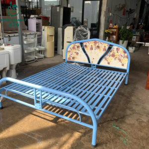 Giường Sắt Cũ 2Mx1M6 Màu Xanh Dương