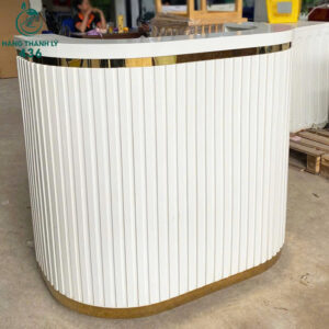 Quầy Lễ Tân Cũ 1M1x1M2 Bo Cong Màu Trắng Viền Mặt Vàng