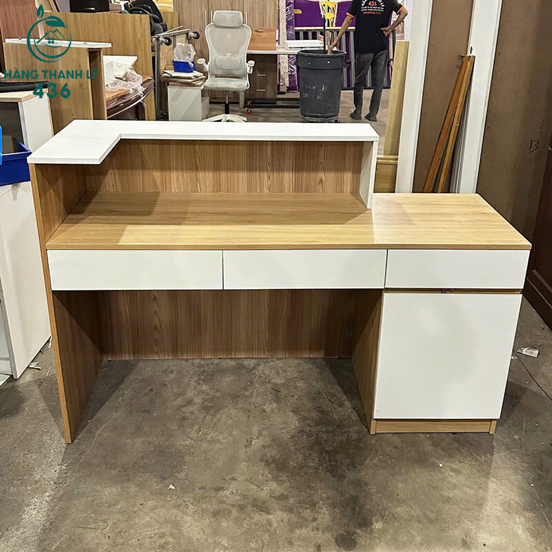 Quầy Lễ Tân Cũ 1M5x50CMx1M05 Có Ngăn Kéo Tiện Dụng quay-le-tan-cu-1m5x50cmx1m05-co-ngan-keo-tien-dung-2 Quầy Lễ Tân Cũ 1M5x50CMx1M05 Có Ngăn Kéo Tiện Dụng