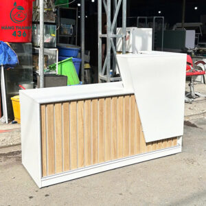 quay-le-tan-cu-chat-lieu-go-mau-sang-co-led