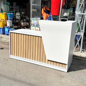 quay-le-tan-cu-chat-lieu-go-mau-sang-co-led