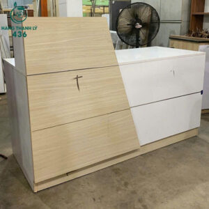 Quầy Lễ Tân Gỗ Cũ 1M5x75CM Thiết Kế Vắt Chéo