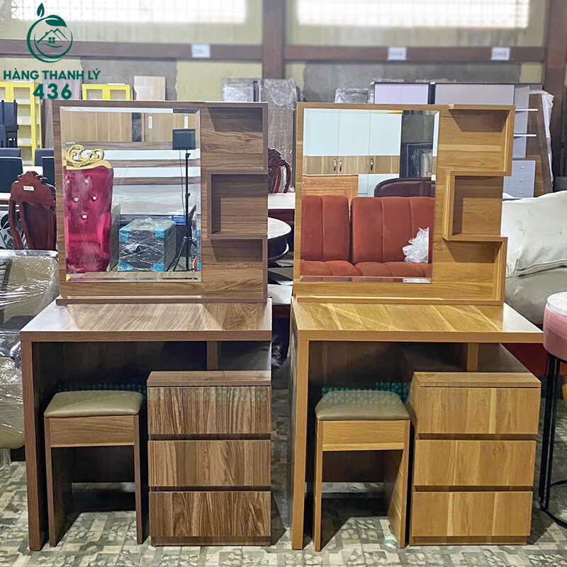 Bàn Trang Điểm Gỗ Gương Lớn Kèm Kệ Trang Trí Mới 99% thanh-ly-ban-trang-diem-go-co-guong Bàn Trang Điểm Gỗ Gương Lớn Kèm Kệ Trang Trí Mới 99%