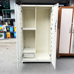 tu-quan-ao-cu-2-canh-mau-trang-kem-guong