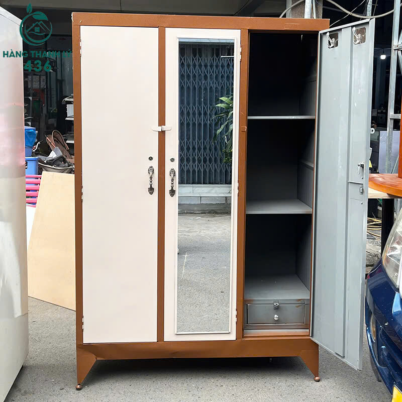 Tủ Quần Áo Cũ 3 Cánh Màu Be Kèm Gương Lớn tu-quan-ao-cu-3-canh-mau-be-kem-guong-lon-2 Tủ Quần Áo Cũ 3 Cánh Màu Be Kèm Gương Lớn