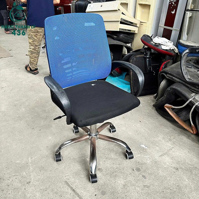 Ghế Chân Xoay Cũ Tựa Lưng Lưới Xương Cá Màu Xanh Dương   z7178044100546_55234683d70f619ff72554e1f2f30b51 Ghế Chân Xoay Cũ Tựa Lưng Lưới Xương Cá Màu Xanh Dương