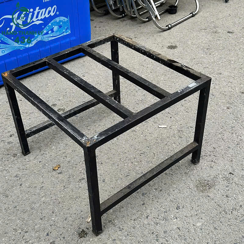 Khung Bàn Sắt Vuông Cũ Màu Đen Kê Đồ Chắc Chắn Bền Bỉ z7183157124594_e2c720b542966f776f0ddad9e6439f3a Khung Bàn Sắt Vuông Cũ Màu Đen Kê Đồ Chắc Chắn Bền Bỉ