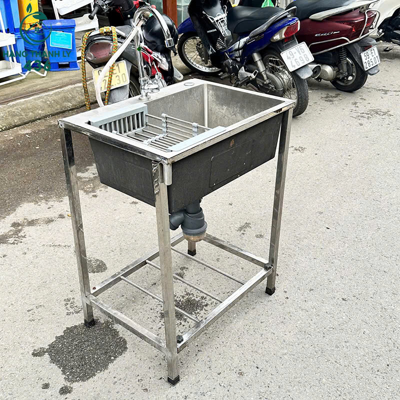 Chậu Rửa Chén Inox Cũ 1 Hố Có Chân Sáng Bóng Bền Đẹp   z7183157394513_856a350818ad268dad36c1f0ff4390de Chậu Rửa Chén Inox Cũ 1 Hố Có Chân Sáng Bóng Bền Đẹp