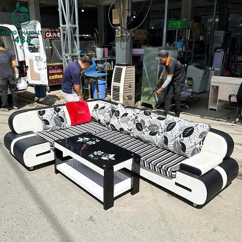Sofa 2M4 Góc L 1M6 Cũ Bọc Da Kèm Bàn Kính Họa Tiết Hoa Văn   z7188220949797_68d8f3b4694b7d89534974aabe4d09bb Sofa 2M4 Góc L 1M6 Cũ Bọc Da Kèm Bàn Kính Họa Tiết Hoa Văn