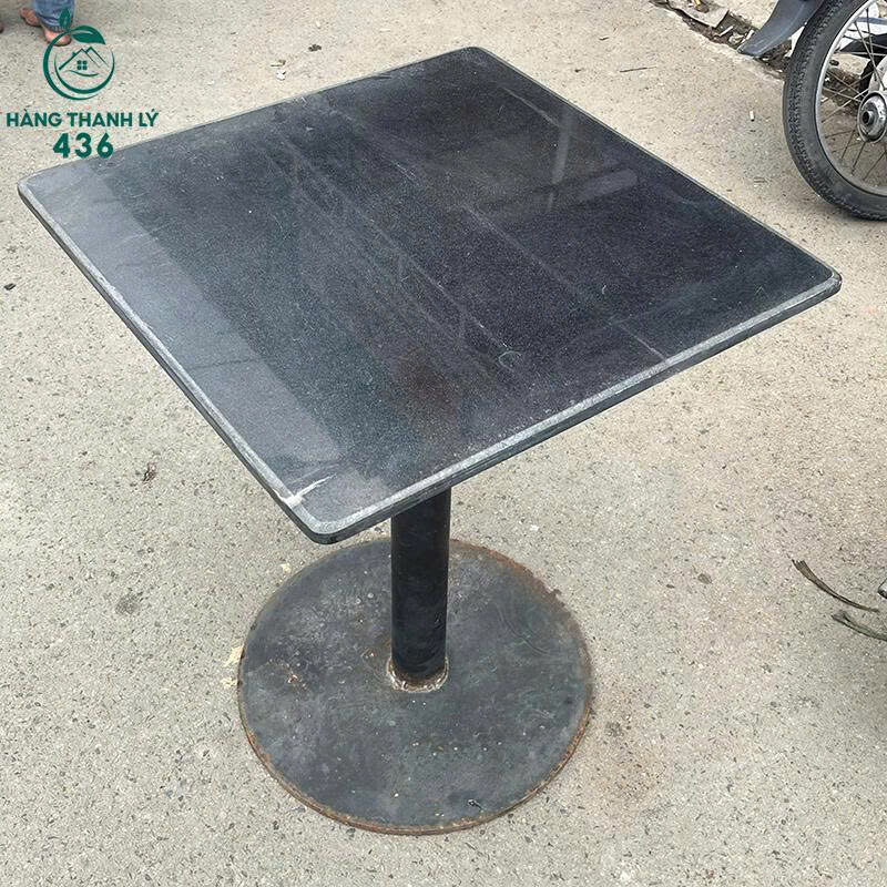 Bàn Vuông Cafe Mặt Đá Chân Trụ Sắt Thiết Kế Nhỏ Gọn z7188303412978_af683466747345fbdbad5a9877cbda65 Bàn Vuông Cafe Mặt Đá Chân Trụ Sắt Thiết Kế Nhỏ Gọn