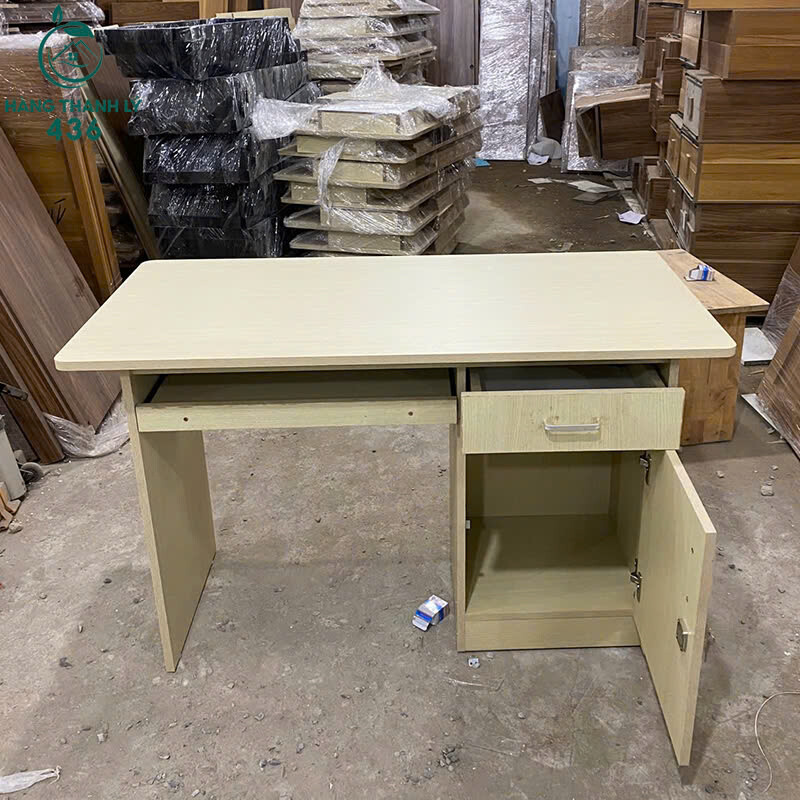 Bàn Làm Việc Màu Kem Liền Hộc Kèm Ngăn Để Bàn Phím Mới 99% z7191369132314_0745abe0285e6fca23f579c66c77d663 Bàn Làm Việc Màu Kem Liền Hộc Kèm Ngăn Để Bàn Phím Mới 99%