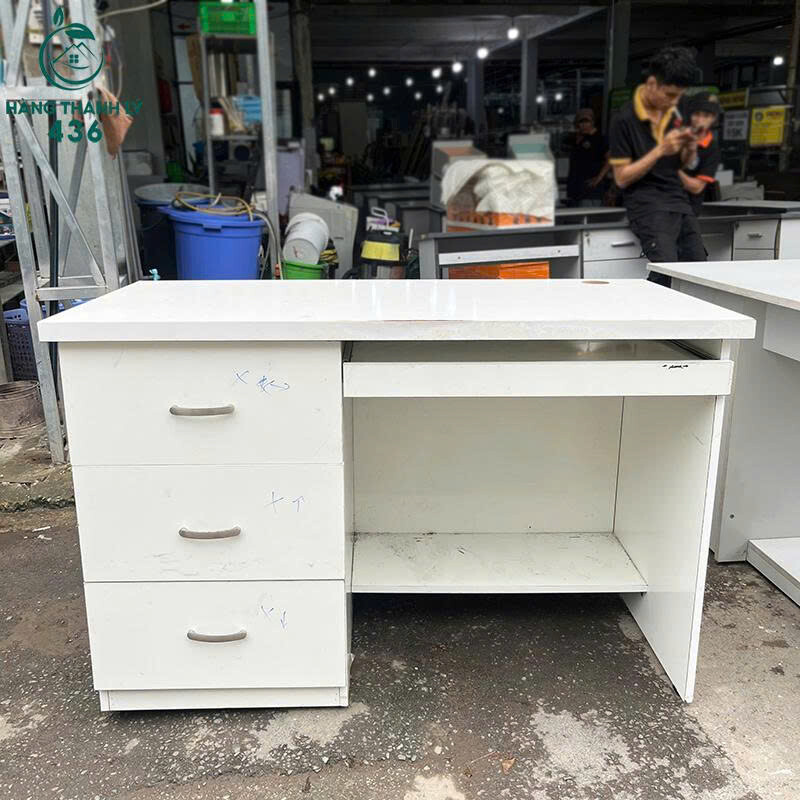 Bàn Làm Việc Gỗ Cũ 1M2x75CM Màu Trắng Kèm 3 Hộc Kéo z7195392256592_e189d49df98b343ccebc84b2f6058646 Bàn Làm Việc Gỗ Cũ 1M2x75CM Màu Trắng Kèm 3 Hộc Kéo