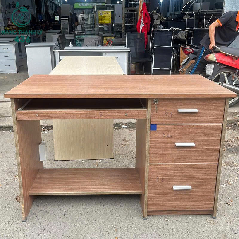 Bàn Làm Việc Gỗ Cũ 1M2x75CM Màu Nâu Kèm 3 Hộc Kéo z7195392620821_840332aeff8b18ca947320e161d3a9d2 Bàn Làm Việc Gỗ Cũ 1M2x75CM Màu Nâu Kèm 3 Hộc Kéo