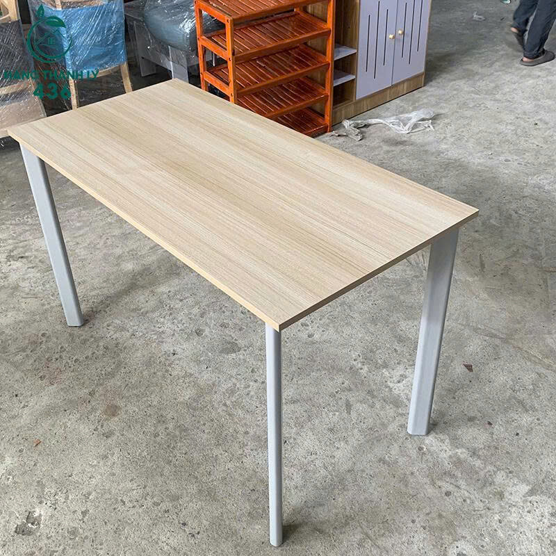 Bàn Làm Việc Vân Gỗ Sáng Chân Sắt Oval Bền Đẹp Mới 99% z7197861284743_edd06b45f828c5641280b2ef3bc524e4 Bàn Làm Việc Vân Gỗ Sáng Chân Sắt Oval Bền Đẹp Mới 99%