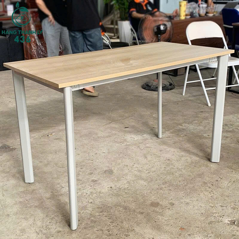Bàn Làm Việc Vân Gỗ Sáng Chân Sắt Oval Bền Đẹp Mới 99% z7197861428966_465c5c6a36e24eb234e6735a14528a20 Bàn Làm Việc Vân Gỗ Sáng Chân Sắt Oval Bền Đẹp Mới 99%