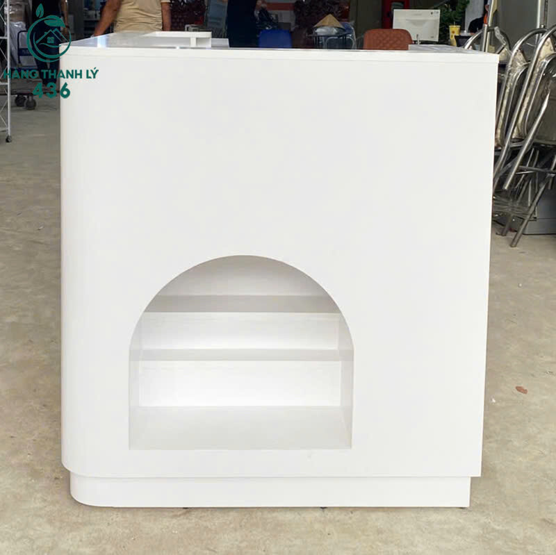 z7257363422663_71313ad79f76012481c3225abff546fd ban-lam-viec-cu-goc-mau-trang-co-ngan-keo-tien-dung