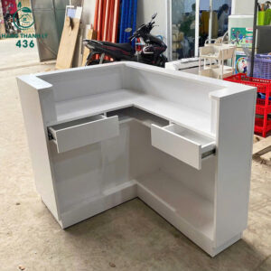 ban-lam-viec-cu-goc-mau-trang-co-ngan-keo-tien-dung