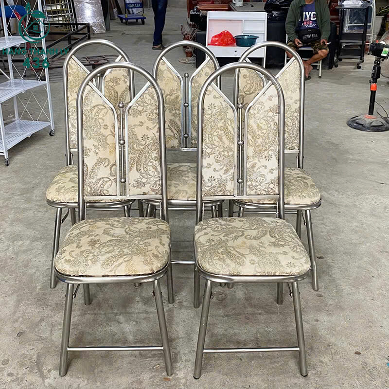 Ghế Cũ Bọc Vải Hoa Kiểu Dáng Đẹp Bền Bỉ z7257363888314_0e4be9ff52255e046daf15a5880b6a2f Ghế Cũ Bọc Vải Hoa Kiểu Dáng Đẹp Bền Bỉ