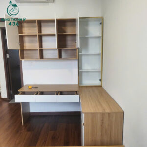 tu-treo-cu-1m2×25cmx80cm-da-ngan-chua-do-mau-trang