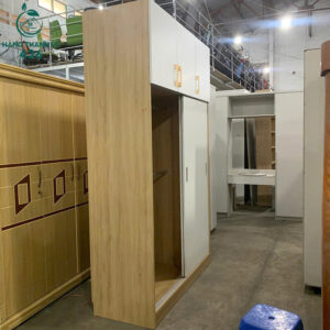 tu-quan-ao-cu-1m48x57cm-co-ke-de-sap-xep