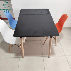 ban-an-vuong-cu-mat-den-gon-gang-de-phoi-ghe-2-300x300 Mua Bán Bàn Ghế Cũ, Nội Thất Cũ Tại TPHCM  