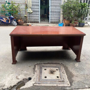 ban-giam-doc-go-cu-tu-nhien-dang-lon-thanh-lich