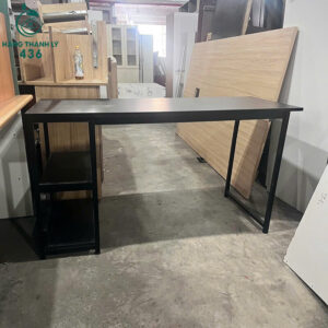 ban-lam-viec-chan-sat-mat-go-den-cu