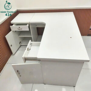 ban-lam-viec-chu-l-cu-mau-trang-gon-gang