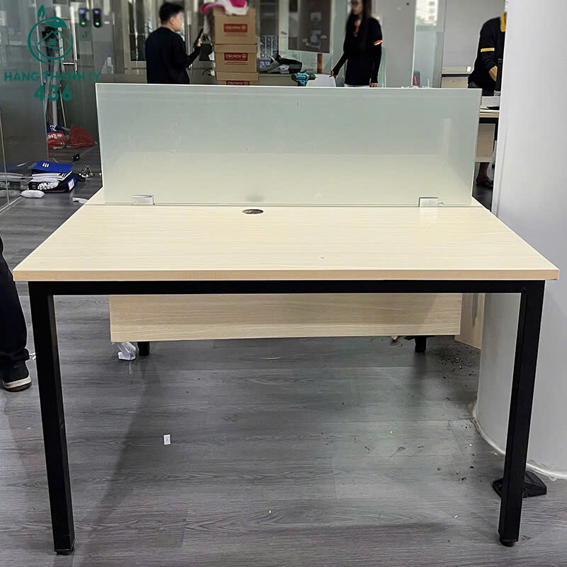 ban-lam-viec-cu-kem-vach-ngan-kinh-mo (1) ban-lam-viec-cu-kem-vach-ngan-kinh-mo