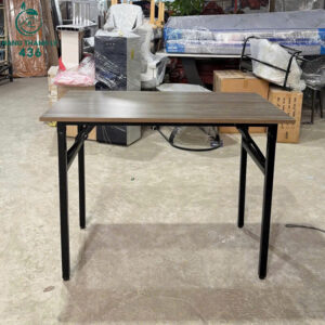 ban-lam-viec-cu-mat-go-cong-nghiep-van-dep