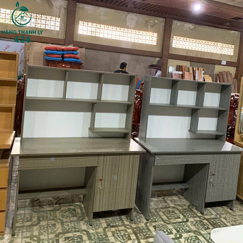 ban-lam-viec-go-cong-nghiep-co-ke-trang-tri-moi-99-2 Bàn Làm Việc Gỗ Công Nghiệp Có Kệ Trang Trí Mới 99% (Nhiều Mẫu)  