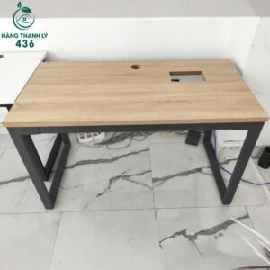 ban-lam-viec-go-cu-1m2-chan-sat-chu-u