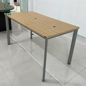 ban-lam-viec-go-cu-70cmx1m4x75cm-mau-nau-chan-kim-loai