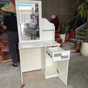 ban-trang-diem-cu-co-guong-treo-va-ke-hoc