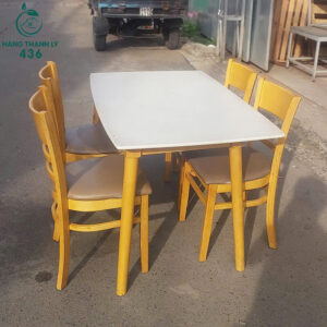 bo-ban-an-4-ghe-go-cu-mat-da-don-gian