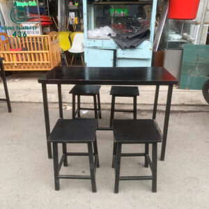 bo-ban-ghe-an-cu-den-thiet-ke-don-gian-gon-gang-4-1-300x300 Mua Bán Bàn Ghế Cũ, Nội Thất Cũ Tại TPHCM  