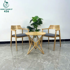 bo-ban-ghe-cafe-chat-lieu-go-chac-chan