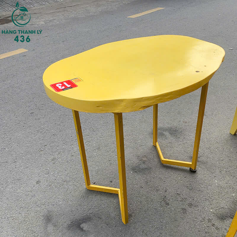 Bộ Bàn Ghế Cafe Cũ Ngồi Thư Giãn Màu Vàng bo-ban-ghe-cafe-cu-ngoi-thu-gian-mau-vang-1 Bộ Bàn Ghế Cafe Cũ Ngồi Thư Giãn Màu Vàng