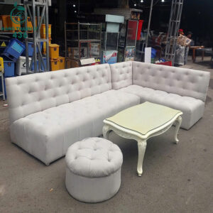 bo-sofa-2m4x1m6-goc-l-cu-nem-day-mau-trang-kem