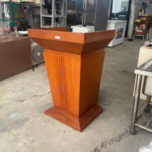 buc-dung-phat-bieu-cu-hoi-truong-go