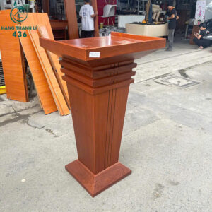 buc-phat-bieu-go-mau-canh-gian-cu