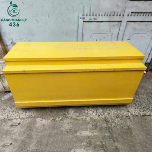 buc-tiep-khach-cu-mau-vang-sang-trong