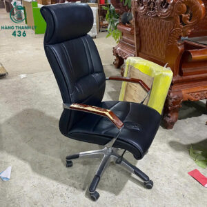 ghe-giam-doc-da-cu-tua-cao-sang-trong