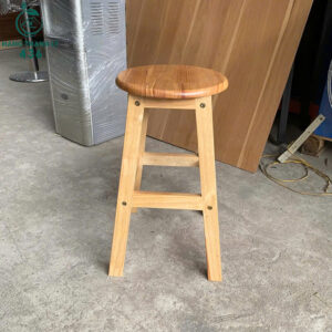 ghe-go-don-tron-quan-cafe-don-gian